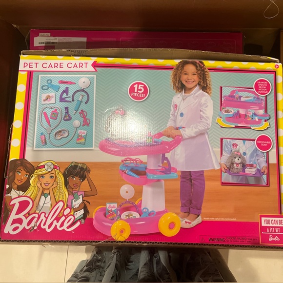 Barbie Pet Care Cart Includes 15 Pieces Drawers Open For Hidden Storage … - Picture 5 of 5
